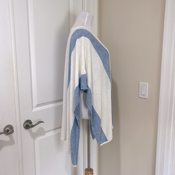 J. McLaughlin Linen Poncho Blue Stripe Cover Up Coastal Beach Resort One Size - Picture 4 of 8